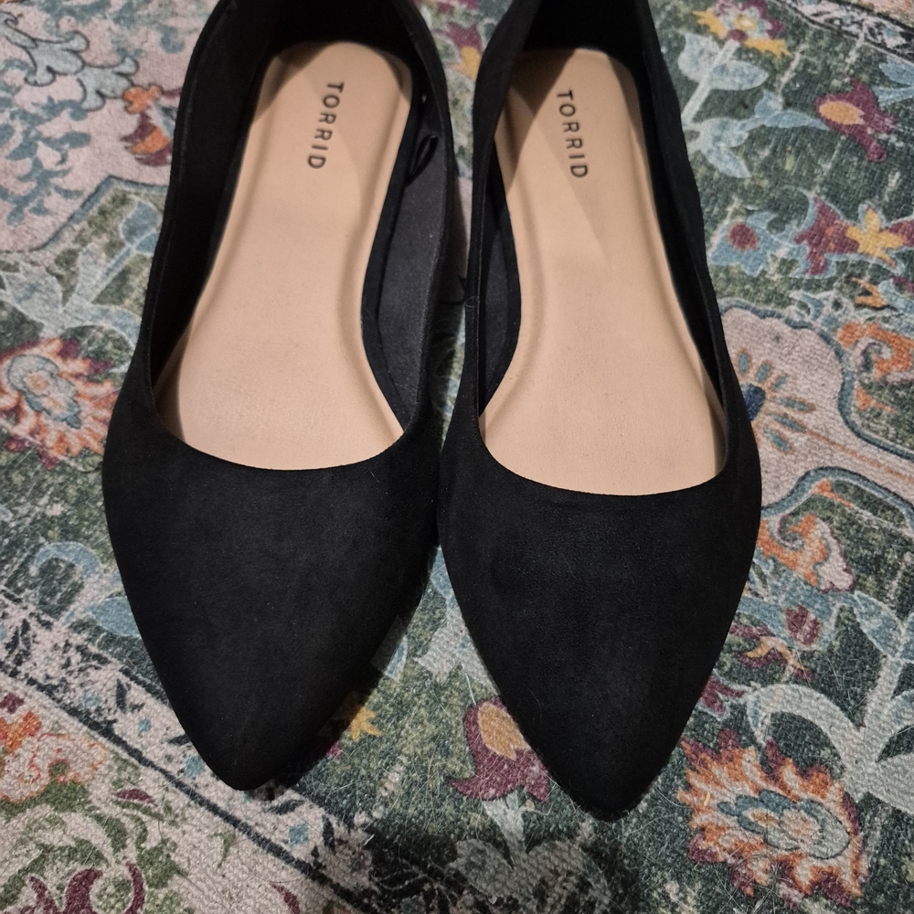 Torrid Size 10WW Black Suede Flats NWOB